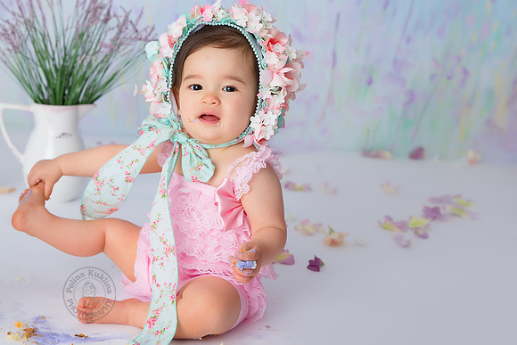 1 year portrait cake smash session in MA