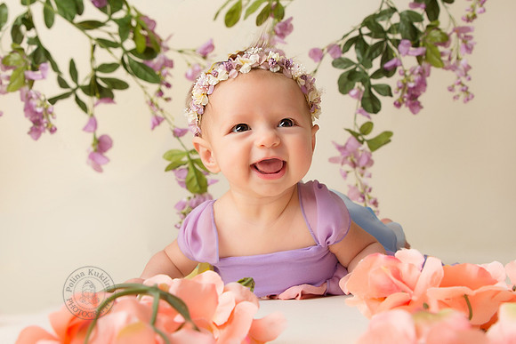 6-months milestone photography session in Mass